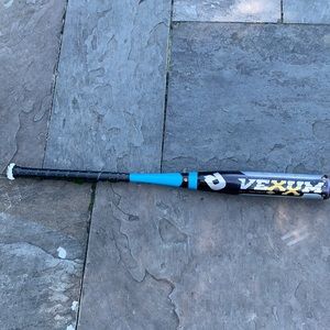 Demarini Vexxum Bat
